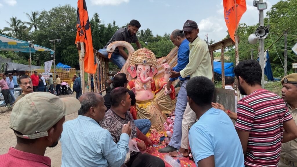 Know the 100 year old history of Ganesh Chaturthi Navsari...
